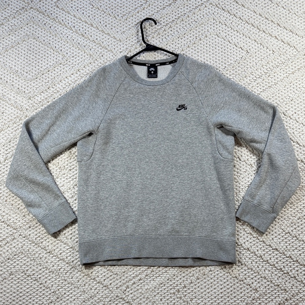 Nike SB men’s sweatshirt size medium